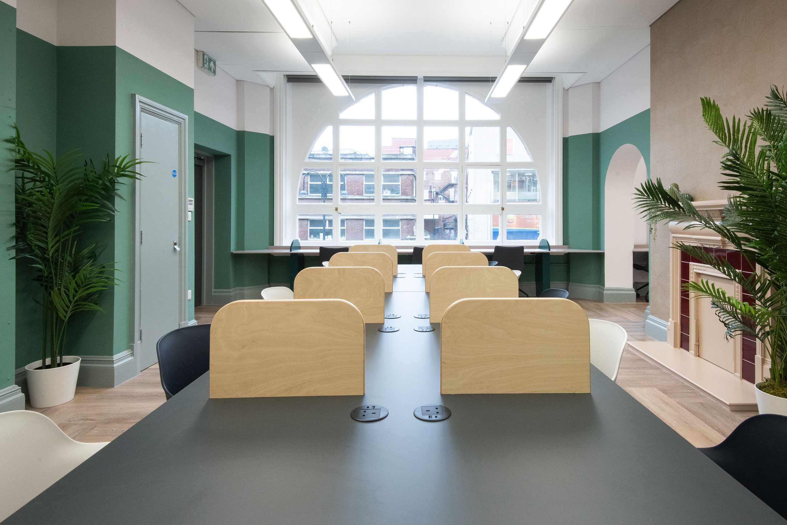 WIZU_WE_ARE_SPACES_COMMERCIAL_INTERIORS_FURNITURE_OFFICE_FIT_OUT_DECORATE